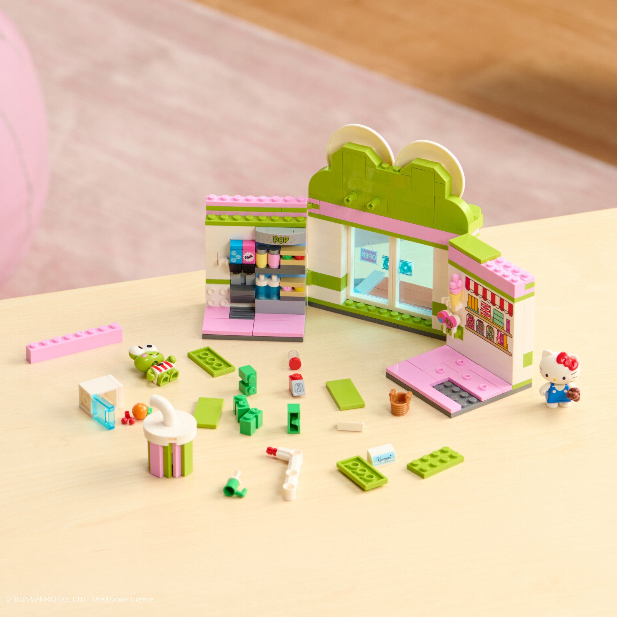 Hello Kitty and Friends Keroppi Mart Building Set - Image 4